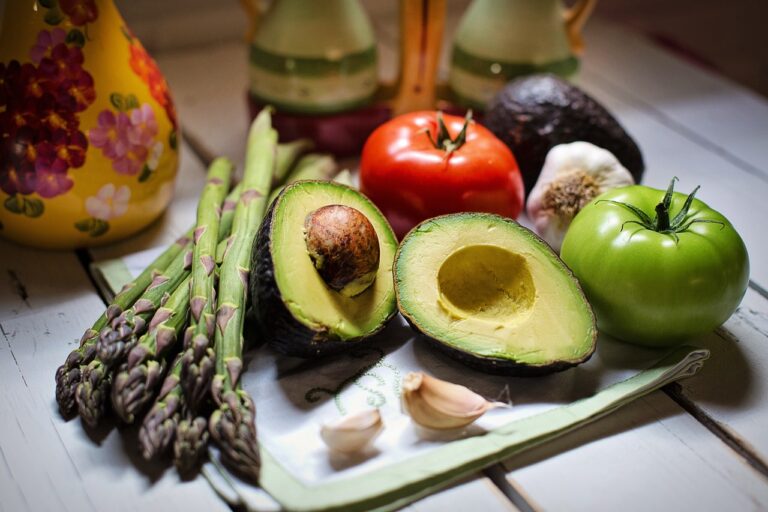 vegetables, avocado, asparagus-2338824.jpg